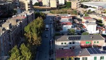 Pericoli e caos Tir nel primo quartiere