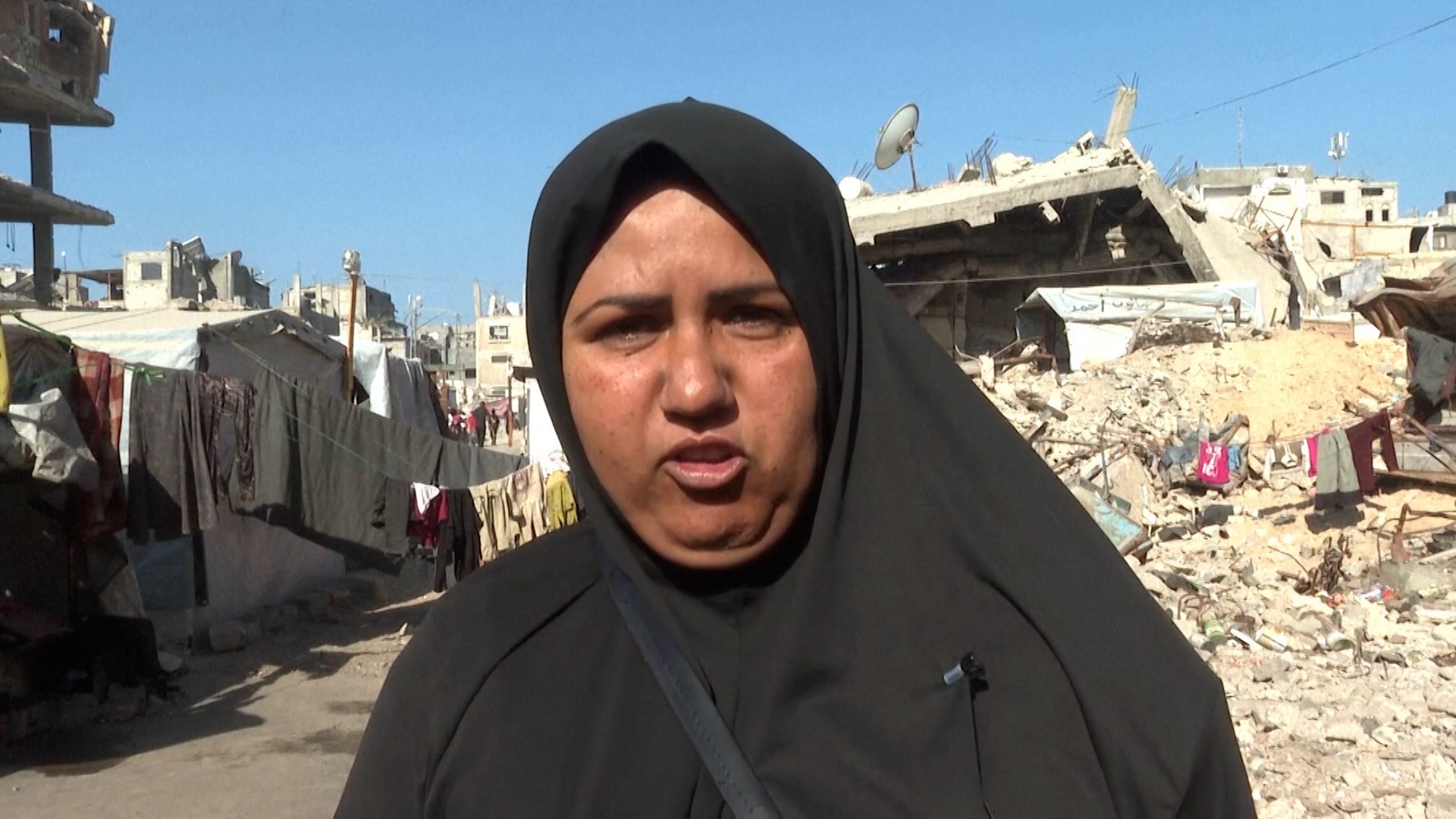 Los gazatíes ante los nuevos bombardeos: "Nos han humillado mientras buscábamos agua y refugio"