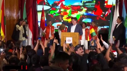 Trump reage a onda de protestos com vídeo de IA | BREAKING NEWS