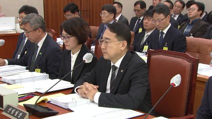 농해수위서 '김현지 공방'..."산림청장 인연"·"윤석열 인연은?" / YTN