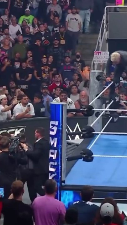 Cody pète les plombs #wwe #codyrhodes #smackdown #catch
