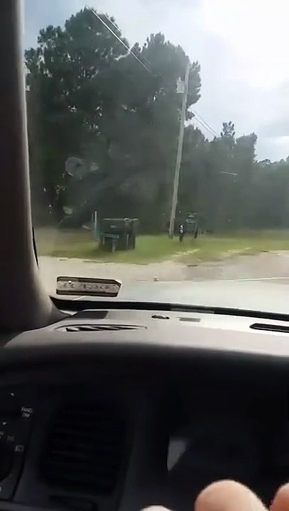 La blague qu'il fait à son papy est bien méchante