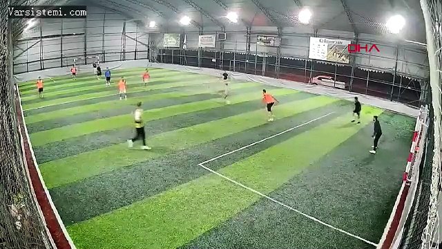 Balıkesir'de dehşet saçan saldırgan, polisle çatışma öncesi halı sahada da ateş etmiş