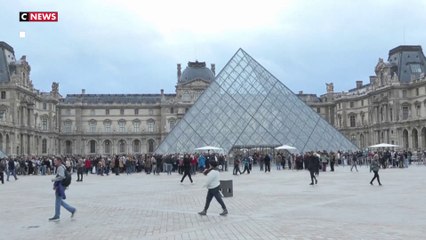 Les portes du Louvre toujours fermées ce lundi