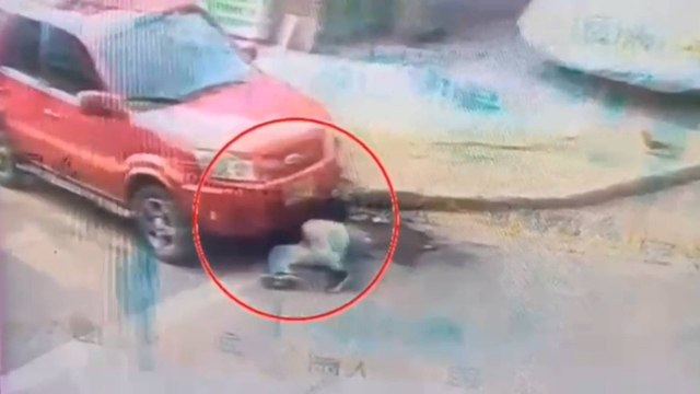 VIDEO | Así ocurren los sigilosos robos de autopartes en Bogotá: a plena luz del día y en pocos minutos