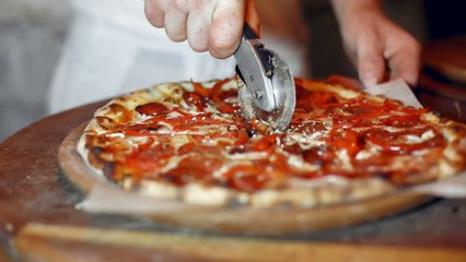 Icónica pizzería a nivel mundial anunció sorpresiva quiebra y cerrará 68 de sus sedes, ¿Qué pasará en Colombia?