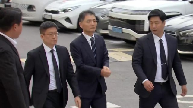 'SM 주가 조작' 혐의 카카오 김범수 선고 공판 출석 / YTN