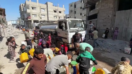 İHH, Gazze'de tankerlerle su dağıttı