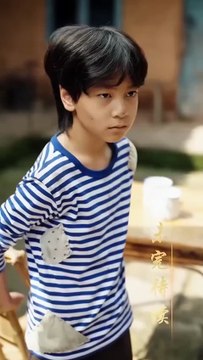 (3) Ending In her previous life, she was lazy and confused and had to rely on her son to pick up garbage to support her. In the end, she cruelly sold him. When she woke up in her new life, she wanted to slap herself twice and hugged her son in her arms. I