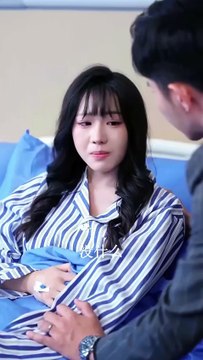 (3) The ending. Her husband held Bai Yueguang, who was unharmed, indifferent to her life or death. After losing her child, she was heartbroken and resolutely filed for divorce. Now she is shining and has successfully turned her life around. But her former