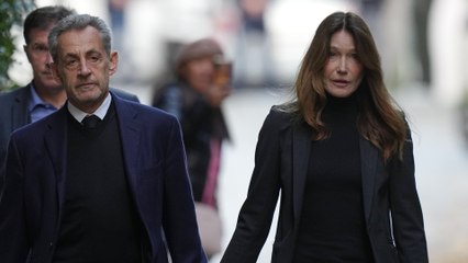 Sarkozy se despide de Carla Bruni y entra en la prisión de La Santé para cumplir condena