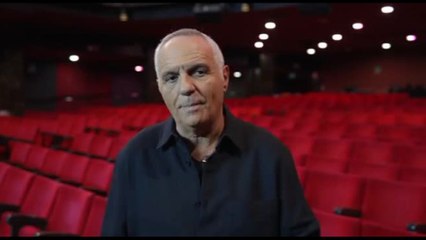 Un viaggio nel futuro con l'ironia di Giorgio Panariello