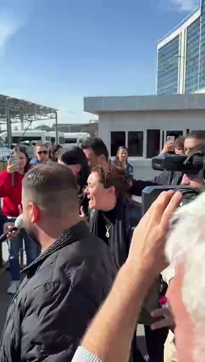 Yasemin Minguzzi kararın ardından gözyaşlarıyla adliyeden çıkış yaptı