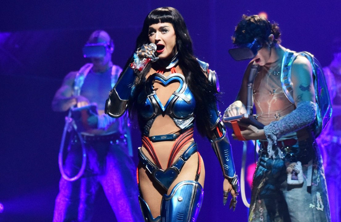 Katy Perry likes a post on Instagram that pokes fun at her new romance