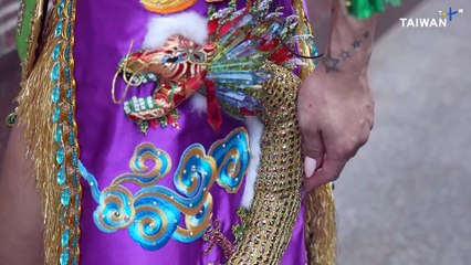 Taiwanese Transgender Drag Queen Shines at Beauty Pageant