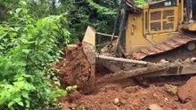 Bulldozer D6R XL The Best Heavy Equipment for Plantation Road Maintenance
