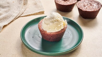 How to Make Double-Chocolate Brownie Cakes