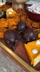 How to Make Strawberry Turkeys