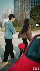 سخِر الجميع من المديرة الجميلة لأنها وظفت متسولًا حارسًا، لكن بلحظة هزم 40 جنديًا! أحبتْه فورًا!