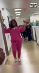 Cette femme sonne la cloche de cet hôpital puis reçoit une demande en mariage inattendue