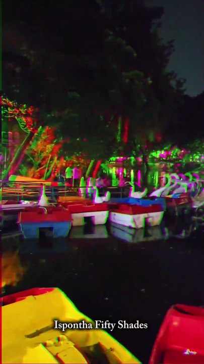 বৃষ্টির দিনে ধানমন্ডিতে বৃষ্টিভেজা এক সন্ধ্যা....  - Ispontha Fifty Shades  . . #বৃষ্টিরদিন #dhanmondievening #RainyVibes #IsponthaFiftyShades #RainAndPeace #eveningmood #CityInRain #RainyFeels #isponthaurmi #bangladeshvibes #moodyevening #RainyDayMood