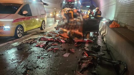 SUV가 사고 수습하려 출동한 소방차 들이받아...운전자 중상 / YTN