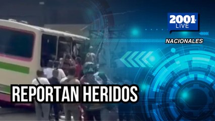 Autobús de transporte público se estrella contra portón en Guatire