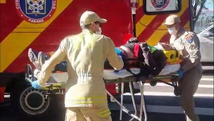 Motociclista fica ferido após colisão com Renault Scénic na Rua São Paulo