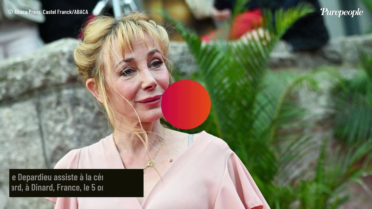 "On n'avait rien à se dire" : Julie Depardieu revient sur sa première rencontre avec Philippe Katherine, qui ne prédestinait pas à une si belle histoire qui dure depuis 14 ans