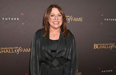 Rachael Ray piensa que es 'genial' que todavía se la considere 'relevante'