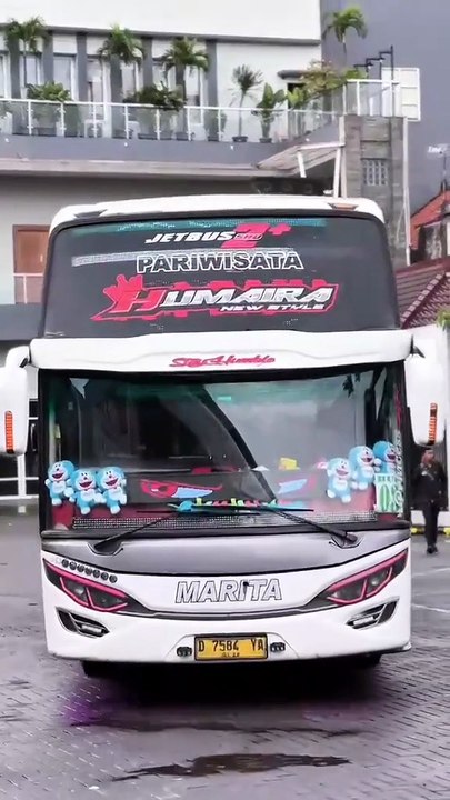 Bus Pariwisata Marita