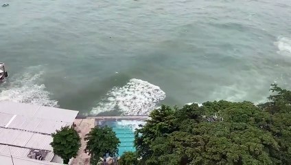 VÍDEO: Ondas indavem Yatch Clube da Bahia devido mal tempo