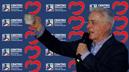 Álvaro Uribe trataría de volver al Senado