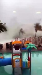 Vídeo que mostra ondas invadindo Yacht Clube da Bahia é de 2022