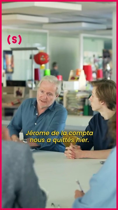 Une minute de silence pour la délicatesse d’@anne_depetrini svp ! Chaque vendredi, retrouvez-là sur scène @aupointvirgule avec « À côté » ! __ @bnjmngdj @didierburnichon @valeriedecobert_official @philonze @pierregomme @a.montourprod #video
