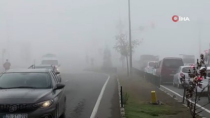 Göz gözü görmedi! O ilimizde sis trafikte zor anlat yaşattı