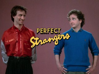 Primos lejanos - 2x08 - Dos hombres y una cuna - HD 1080