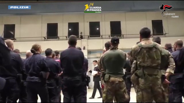 Palermo, le forze dell'ordine continuano il presidio dello Zen