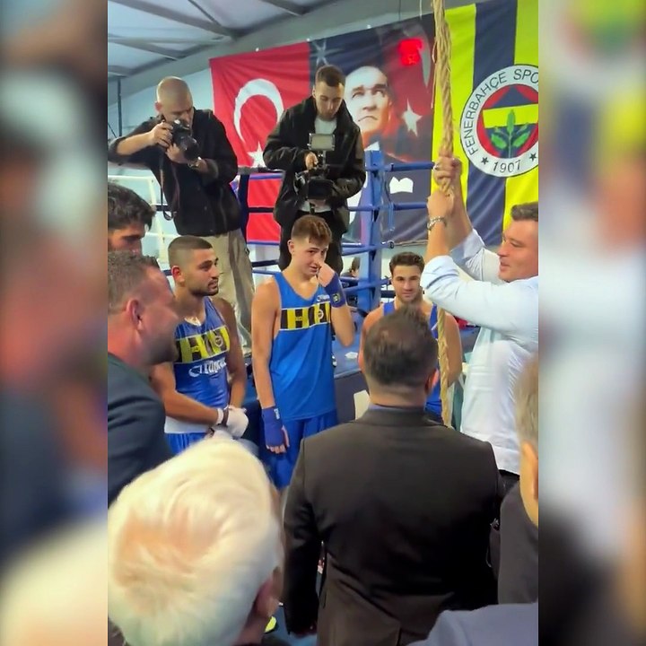 61 yaşındaki Sadettin Saran'dan halat şov!