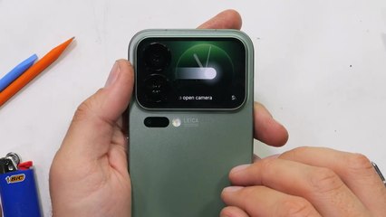 Xiaomi 17 Pro vs iPhone 17 Pro --Attack of the Clones!