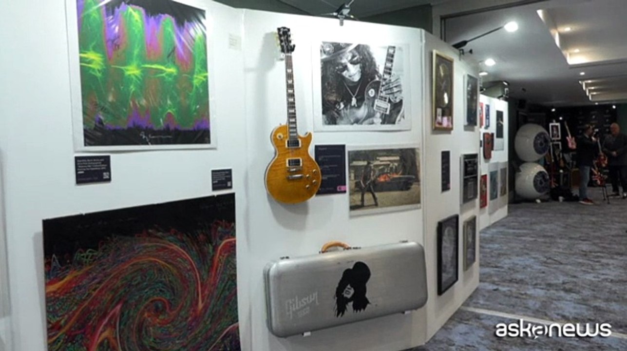 All'asta la chitarra di Noel Gallagher danneggiata da Liam la notte in cui gli Oasis si sciolsero