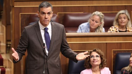 Sánchez acusa a Feijóo de “renunciar a hacer una oposición útil” y este le ataca por los impuestos, la vivienda y la corrupción