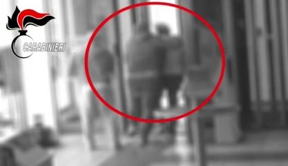 Rapina all'ufficio postale, direttore usato come scudo: arrestato 35enne (22.10.25)