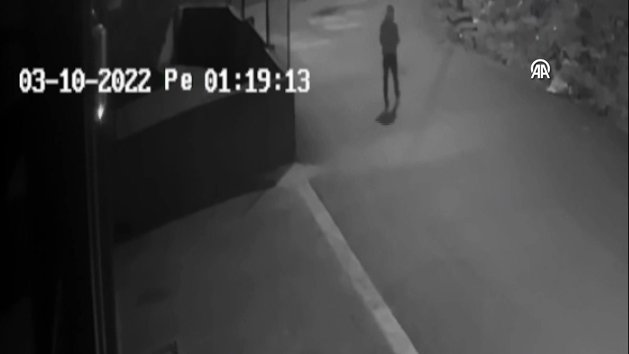 Olay yerinde bıraktığı iç çamaşırı hırsızı ele verdi