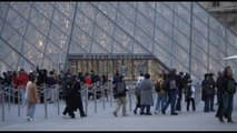 Furto di gioielli al Louvre: il museo riaprire le sue porte