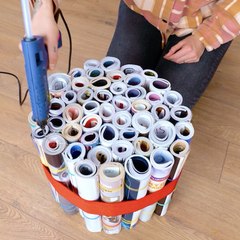 Fabriquez une table simple à partir de vieux magazines !