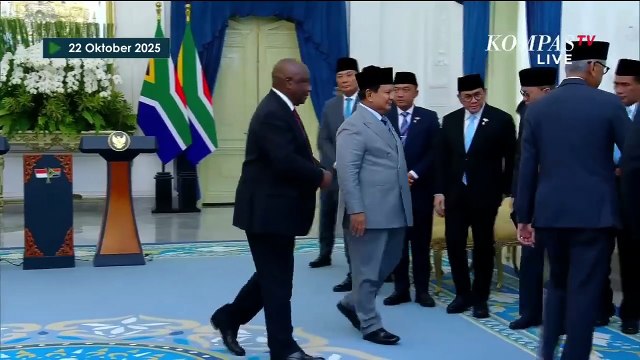 Momen Prabowo Teriak 'Amandla' hingga Kepalkan Tangan, Disambut Tawa Presiden Afrika Selatan