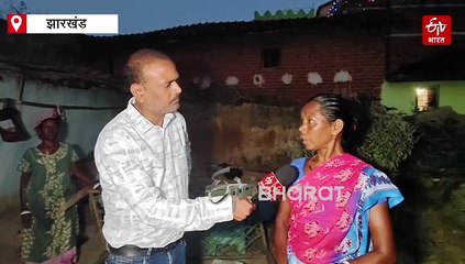 दो दिव्यांग की मां को मदद की आस, सालों से कर रही आवास की मांग