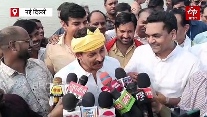 छठ से पहले यमुना घाट पर तैयारियों का निरीक्षण, कपिल मिश्रा और BJP सांसद मनोज तिवारी ने AAP पर साधा निशाना