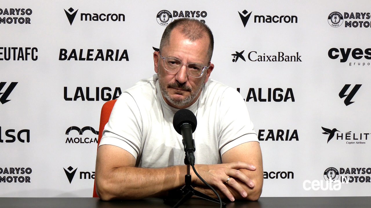 José Juan Romero: "es bestial como trabajan" los jugadores del Ceuta